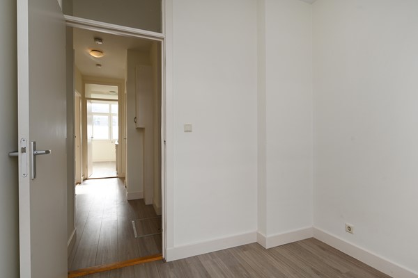 Medium property photo - Vier Heemskinderenstraat 186, 2531 CH Den Haag